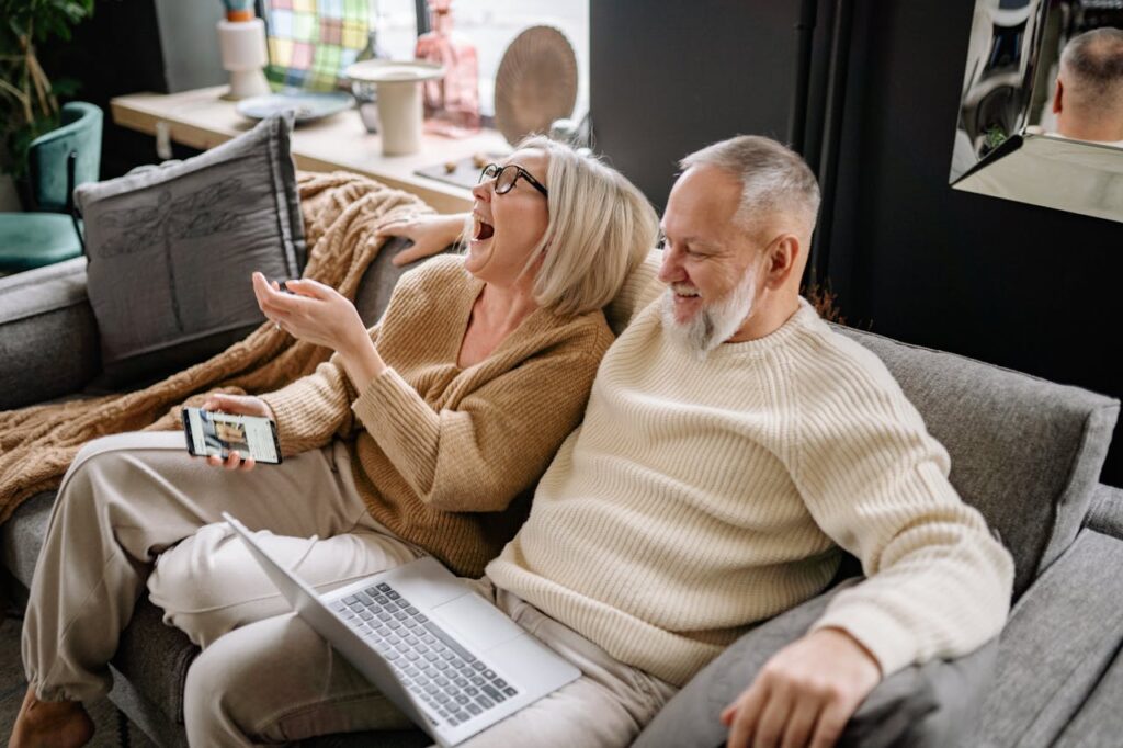 Helping Aging Parents Thrive: 5 Senior Living Solutions Explained