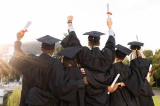 Comprehensive Guide to Pursuing an MBA in Singapore: Opportunities, Institutions & Requirements